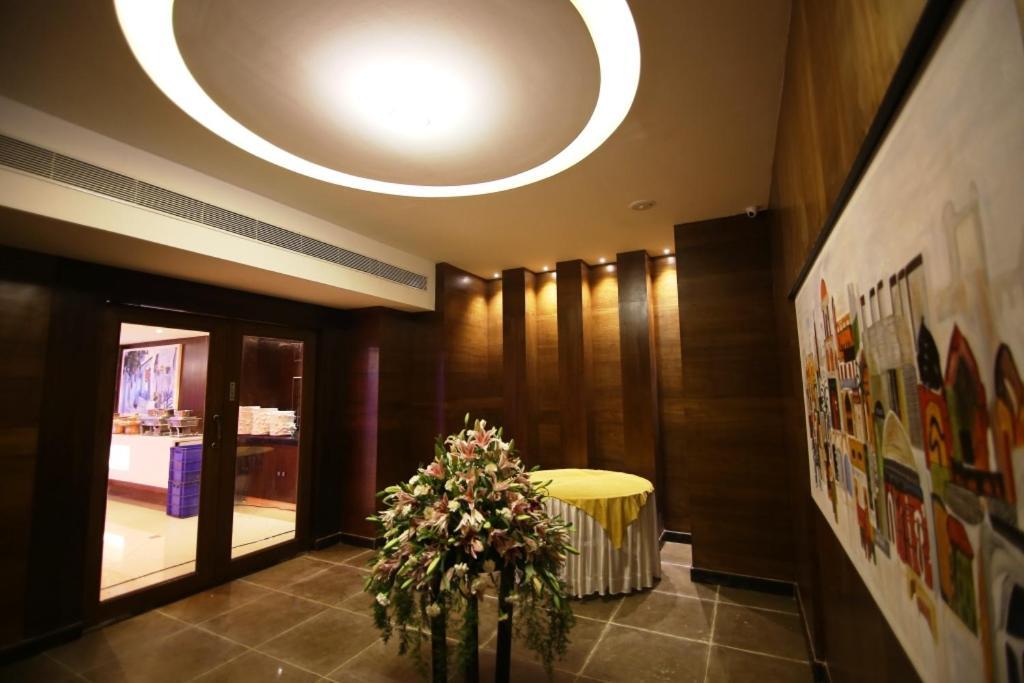 Savoury Business Hotel Bangalore Exterior photo