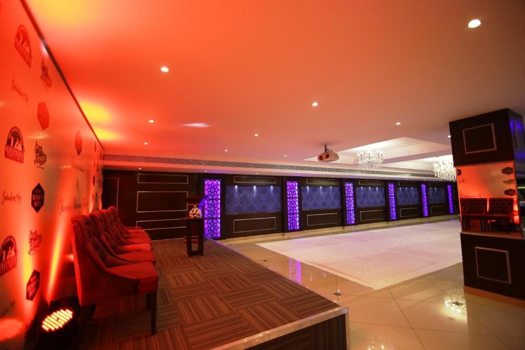 Savoury Business Hotel Bangalore Exterior photo